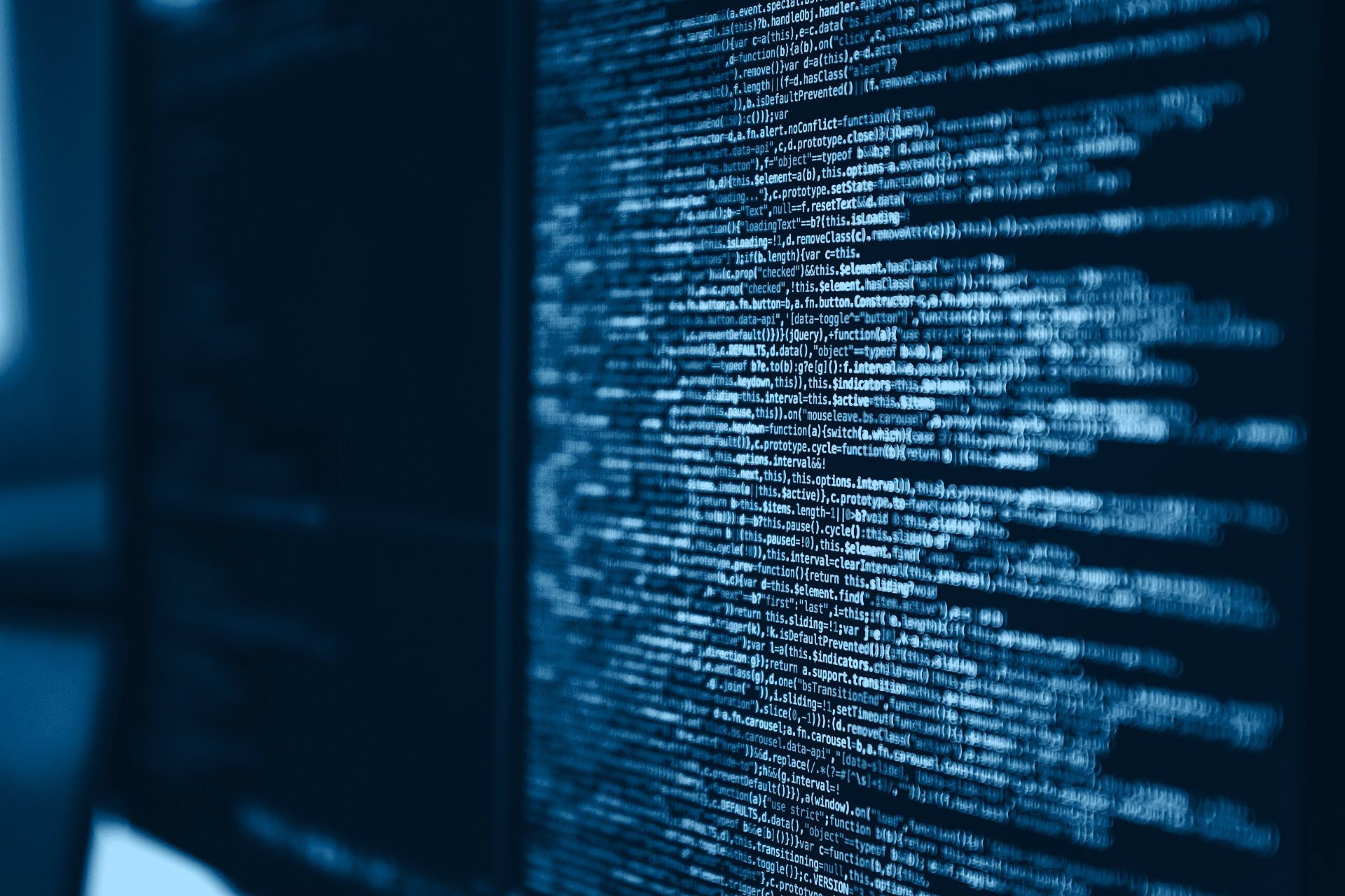 Código de programación en un monitor, visto de cerca